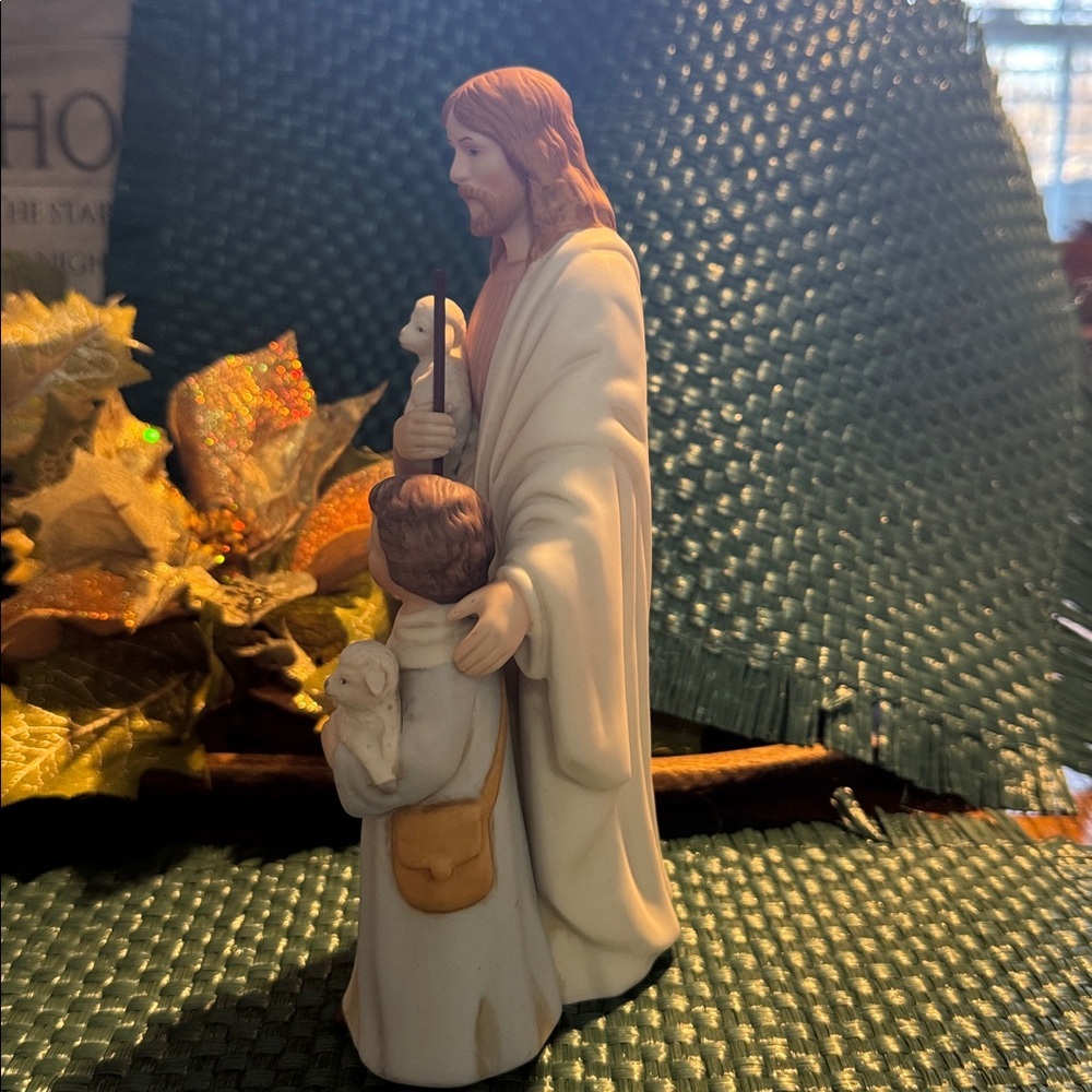 Vintage 1993 Home Interiors “The Good Shepherd” figurine - Picture 2 of 5